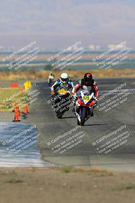 media/Aug-13-2023-CRA (Sun) [[1cfc37a6fb]]/Race 3 600 Superbike/Race/